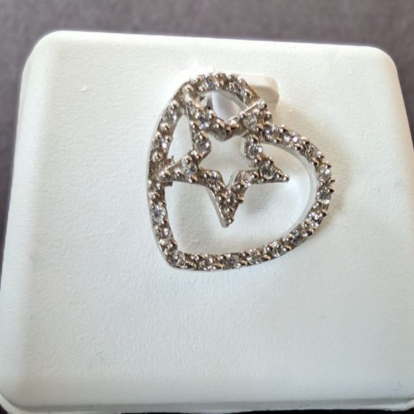 Beautiful Heart & Star Pendant .925 Sterling Silver Set With CZ's - Picture 3 of 4